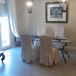 Central Luxury Rooms